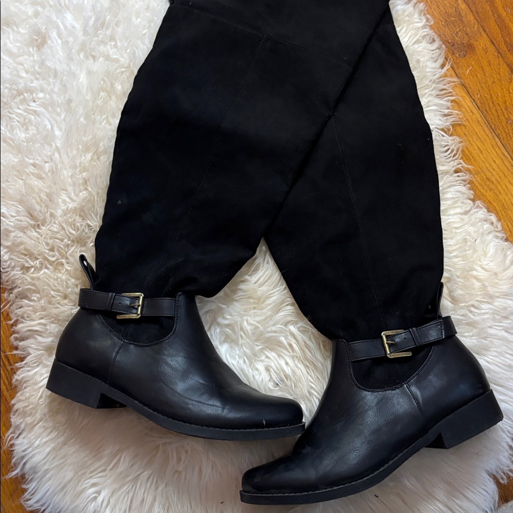 Women’s Knee-High Boots - Picture 3 of 5